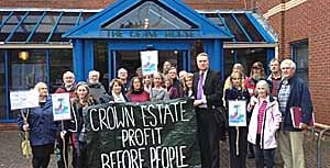 Councillors back Crown Estate tenants’ lobby to save their homes