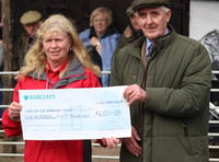 Exmoor Foxhounds help air ambulance