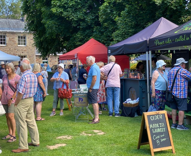 Dulverton celebrates by the river with artisan festival