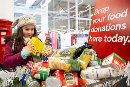 Tesco thanks shoppers for record-breaking food bank donations 