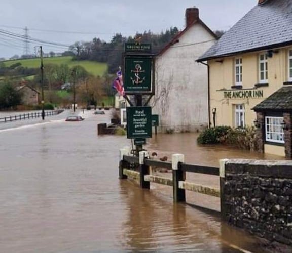 Anchor Inn Exebridge Exmoor flood flooding River Barle River Exe