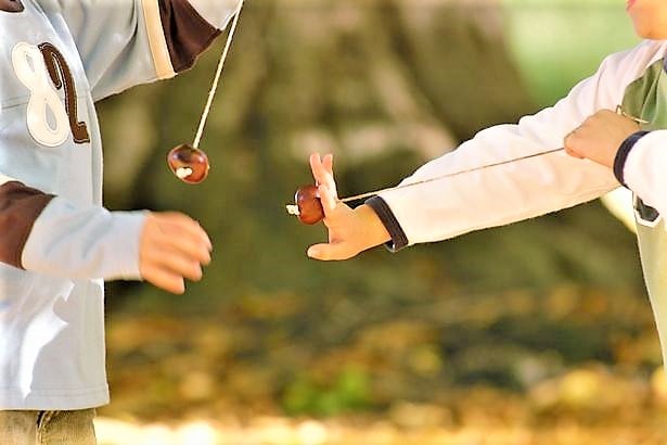 Children playing conkers