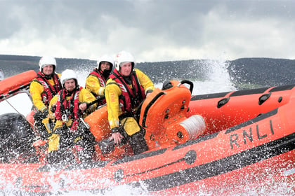Minehead lifeboat launches to help yacht