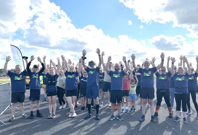 Participants setting off on The 5K Twilight Shift