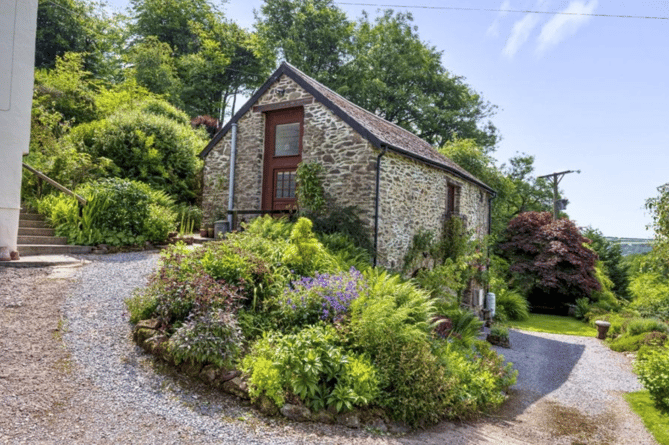 Separate one-bedroom cottage