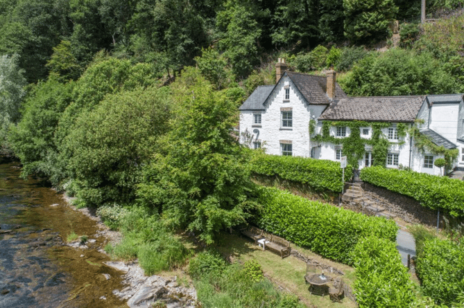 Paddons, Dulverton