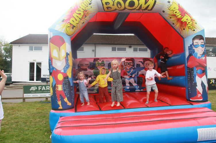 Minehead Barbarians Rugby Club host family fun day