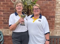 Sue Cox wins ladies singles final against Sara Rew