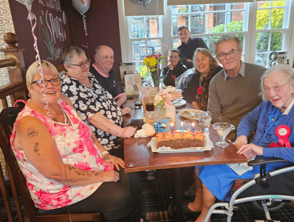 Muriel Mason (right) celebrates her 104th birthday with family in her local pub.