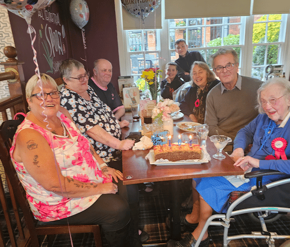 Muriel Mason (right) celebrates her 104th birthday with family in her local pub.